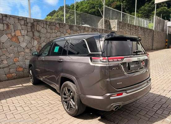 JEEP-COMMANDER-2024