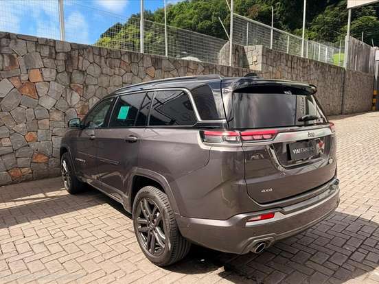 JEEP-COMMANDER-2.0 HURRICANE 4 TURBO GASOLINA OVERLAND AT9 JEEP-COMMANDER-2024