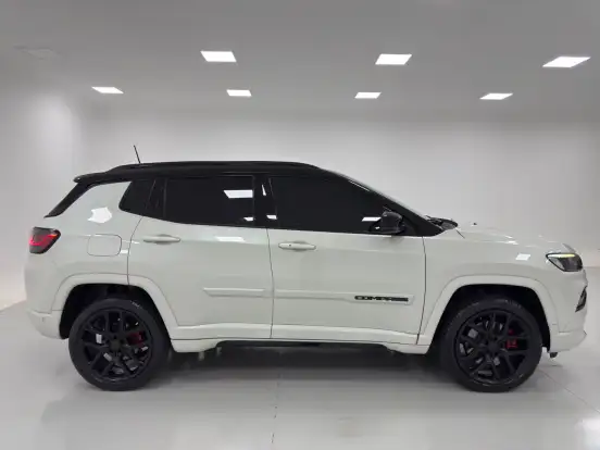 JEEP-COMPASS-2.0 HURRICANE 4 TURBO GASOLINA BLACKHAWK AT9 JEEP-COMPASS-2024