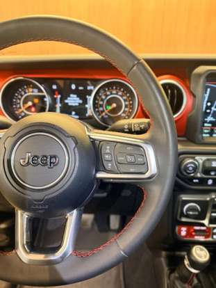 JEEP-GLADIATOR-2023