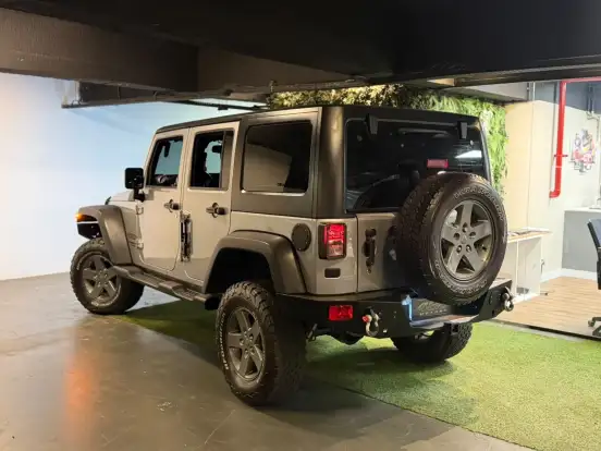 JEEP-WRANGLER-3.6 UNLIMITED SPORT 4X4 V6 GASOLINA 4P AUTOMÁTICO JEEP-WRANGLER-2014