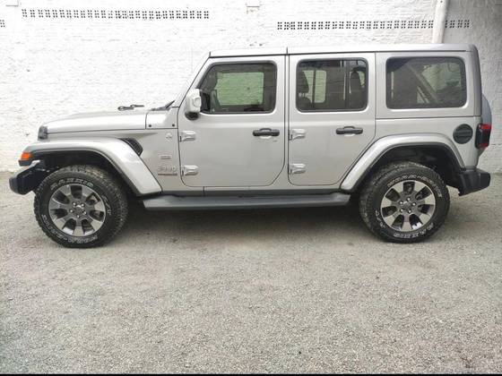 JEEP WRANGLER 2.0 TURBO GASOLINA SAHARA 2P 4X4 AT8