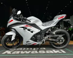 KAWASAKI NINJA 300 KAWASAKI NINJA 300