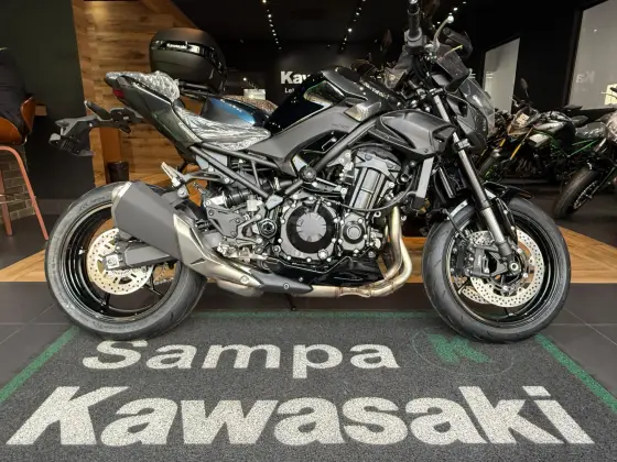 KAWASAKI Z900 