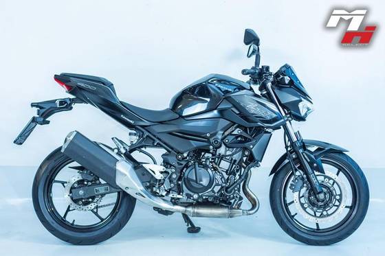 KAWASAKI Z400 