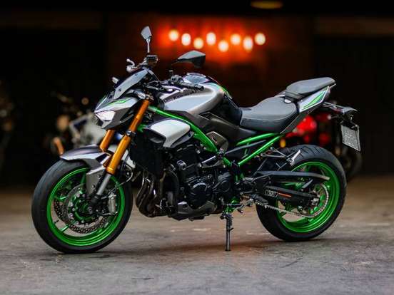 KAWASAKI-Z900 R EDITION KAWASAKI-Z900 R EDITION-2025
