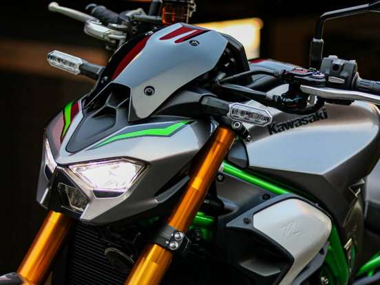 KAWASAKI-Z900 R EDITION KAWASAKI-Z900 R EDITION-2025