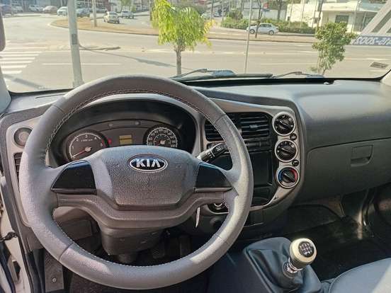 KIA-BONGO-2020