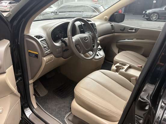 KIA-CARNIVAL-3.5 EX V6 24V GASOLINA 4P AUTOMÁTICO KIA-CARNIVAL-2014