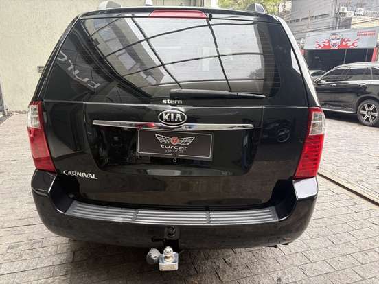 KIA-CARNIVAL-2014