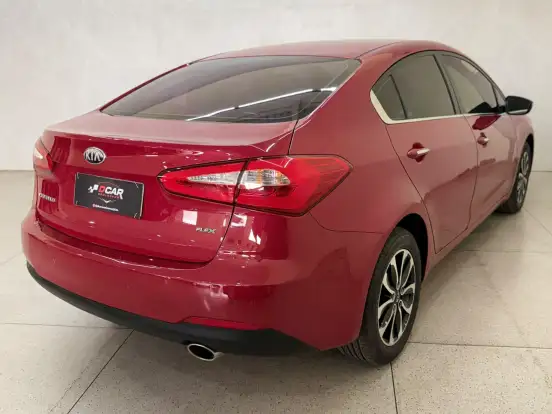 KIA-CERATO-1.6 SX 16V FLEX 4P AUTOMÁTICO KIA-CERATO-2013