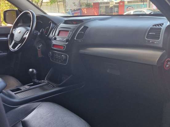 KIA-SORENTO-2.4 16V GASOLINA EX AUTOMÁTICO KIA-SORENTO-2014