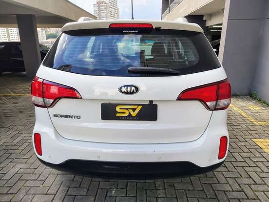 KIA-SORENTO-2012