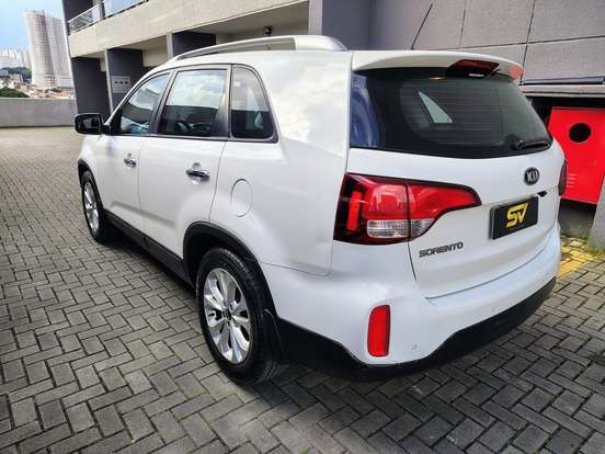 KIA-SORENTO-2012