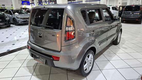 KIA-SOUL-2010