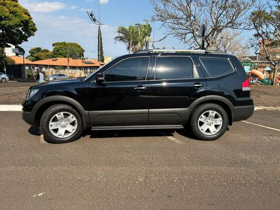 KIA-MOHAVE-2010