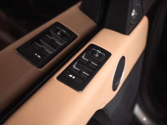 LAND ROVER-DISCOVERY-2023