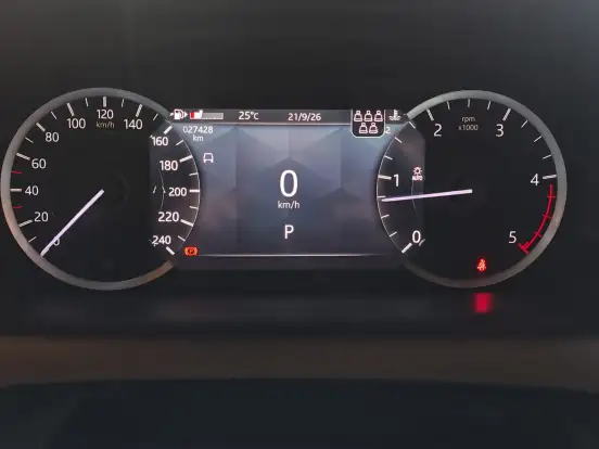 LAND ROVER-DISCOVERY SPORT-2023