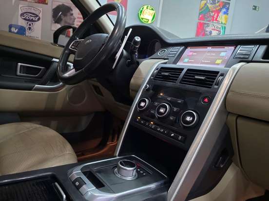 LAND ROVER-DISCOVERY SPORT-2016