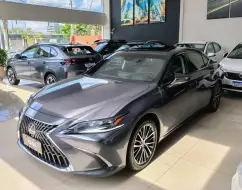 LEXUS ES 300h 2.5 16V HÍBRIDO LUXURY CVT LEXUS ES 300h 2.5 16V HÍBRIDO LUXURY CVT