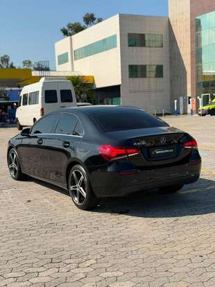 MERCEDES-BENZ-A 200-2019
