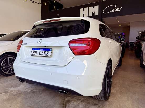 MERCEDES-BENZ-A 200-1.6 TURBO URBAN 16V GASOLINA 4P AUTOMÁTICO MERCEDES-BENZ-A 200-2013