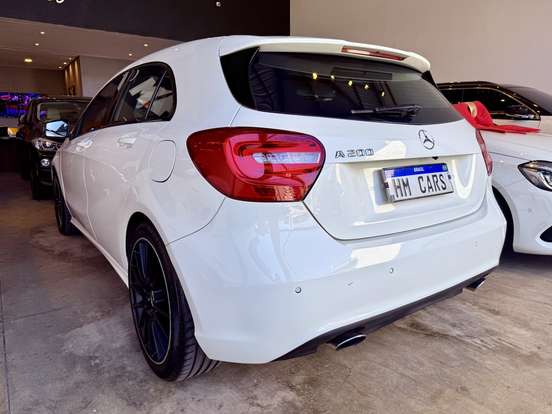 MERCEDES-BENZ-A 200-2013