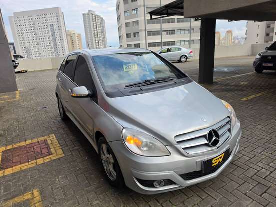 MERCEDES-BENZ-B 180-1.7 FAMILY PLUS 8V GASOLINA 4P AUTOMÁTICO MERCEDES-BENZ-B 180-2010