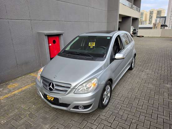 MERCEDES-BENZ-B 180-1.7 FAMILY PLUS 8V GASOLINA 4P AUTOMÁTICO MERCEDES-BENZ-B 180-2010