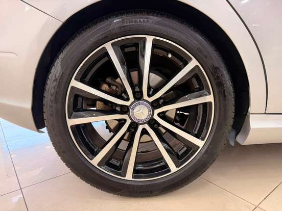 MERCEDES-BENZ-B 200-2012