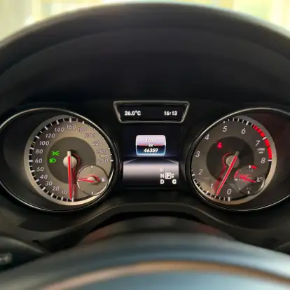 MERCEDES-BENZ-CLA 200-1.6 VISION 16V FLEX 4P AUTOMÁTICO MERCEDES-BENZ-CLA 200-2015