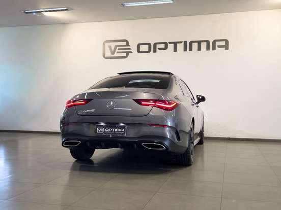 MERCEDES-BENZ-CLA 200-2024