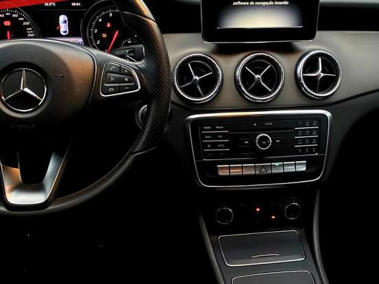 MERCEDES-BENZ-CLA 200-1.6 URBAN 16V FLEX 4P AUTOMÁTICO MERCEDES-BENZ-CLA 200-2016