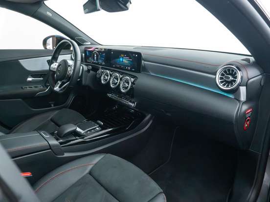 MERCEDES-BENZ-CLA 35 AMG-2021