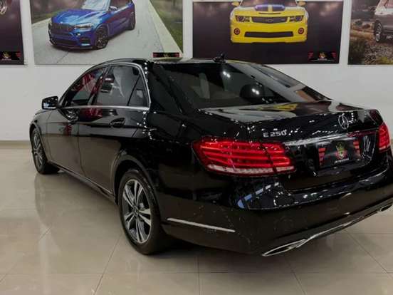 MERCEDES-BENZ-E 250-2.0 AVANTGARDE 16V TURBO GASOLINA 4P AUTOMÁTICO MERCEDES-BENZ-E 250-2015