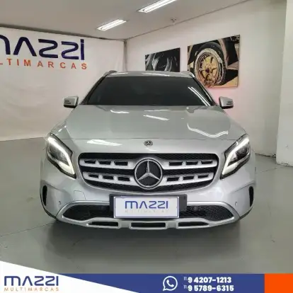 MERCEDES-BENZ-GLA 200-2017