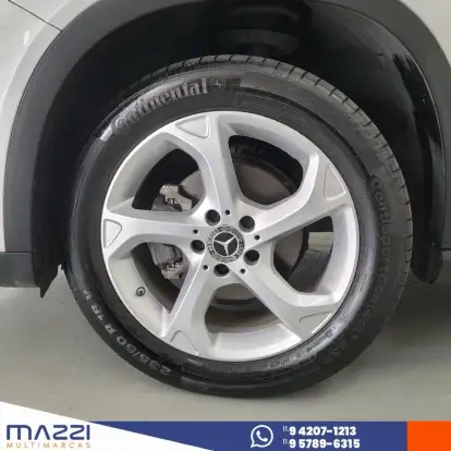 MERCEDES-BENZ-GLA 200-2017