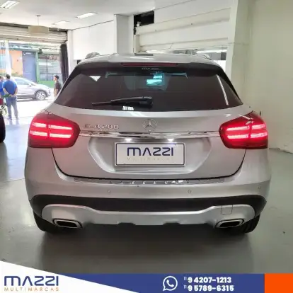 MERCEDES-BENZ-GLA 200-2017