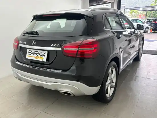 MERCEDES-BENZ-GLA 200-2018