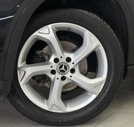 MERCEDES-BENZ-GLA 200-2018
