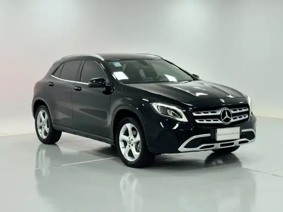 MERCEDES-BENZ-GLA 200-2018