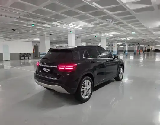 MERCEDES-BENZ-GLA 200-1.6 CGI FLEX STYLE 7G-DCT MERCEDES-BENZ-GLA 200-2020