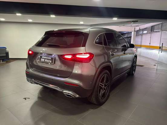 MERCEDES-BENZ-GLA 200-2024