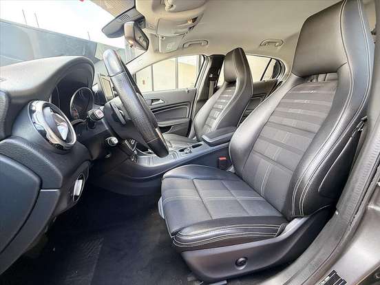 MERCEDES-BENZ-GLA 200-2019