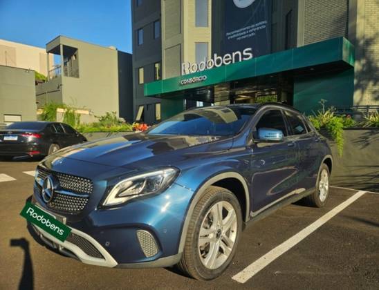 Mercedes-Benz GLA 200 1.6 CGI Flex Style 7G-DCT
