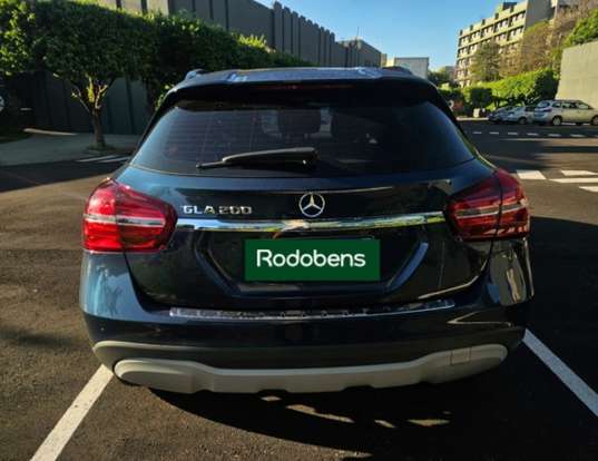 MERCEDES-BENZ-GLA 200-2019