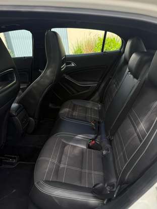 MERCEDES-BENZ-GLA 200-2015