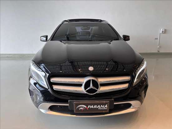 MERCEDES-BENZ-GLA 200-2015