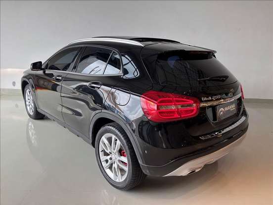 MERCEDES-BENZ-GLA 200-2015