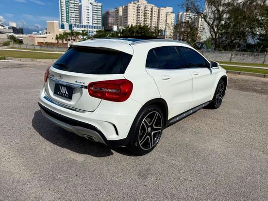 MERCEDES-BENZ-GLA 250-2016